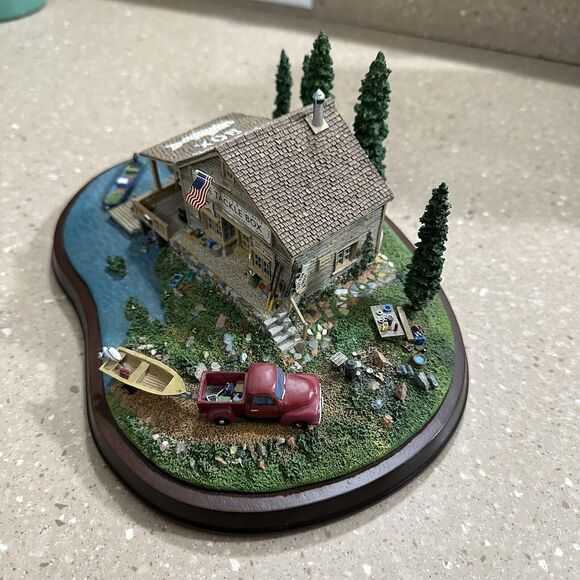 Danbury Mint “The Tackle Box” Collectors Great Cond, No Chips - Picture 1 of 6